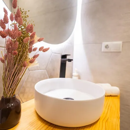 Florit Flats - The Trafalgar Iii Valensiya