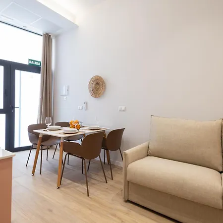 Florit Flats - The Trafalgar Iii * Valensiya