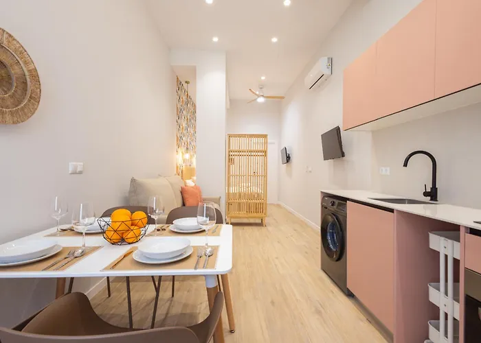 Florit Flats - The Trafalgar Iii Apartment