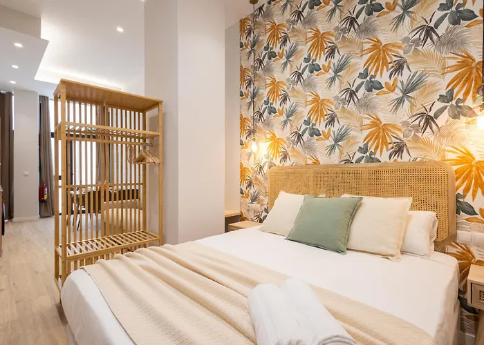Florit Flats - The Trafalgar Iii Apartment *